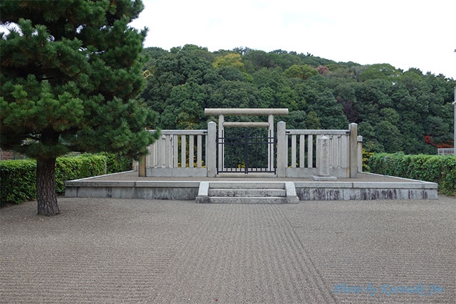 白鳥陵ヤマトタケルの陵へ行こう|軽里大塚古墳